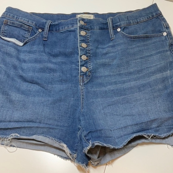 Madewell Pants - Madewell High Rise Button Front Fly Denim Shorts Raw Hem 35/20